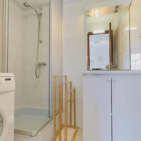 Joli Proche Du Port De Martin